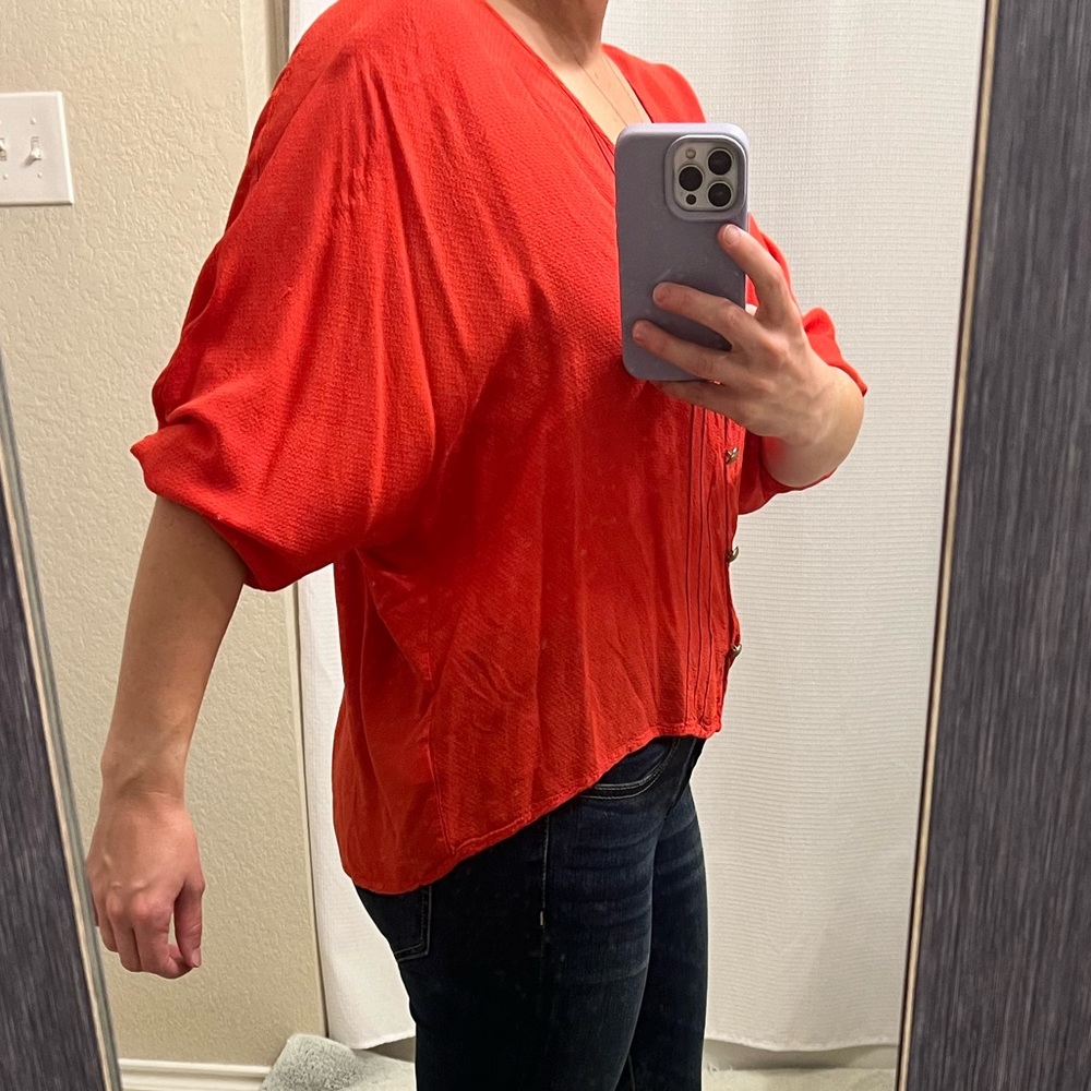 Red Top - Picture 3 of 3